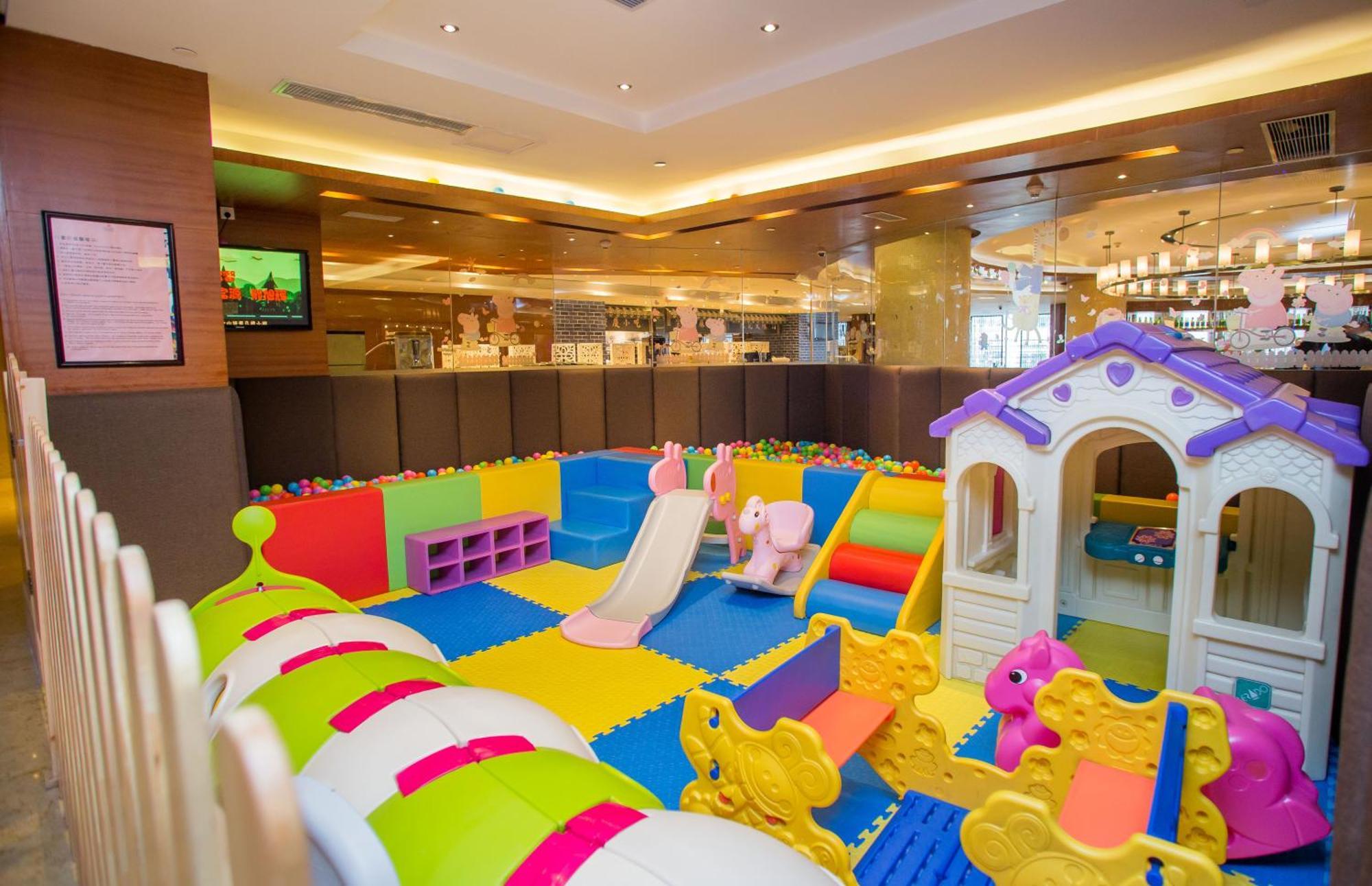 Hotel Glenview ITC Plaza Chongqing Esterno foto